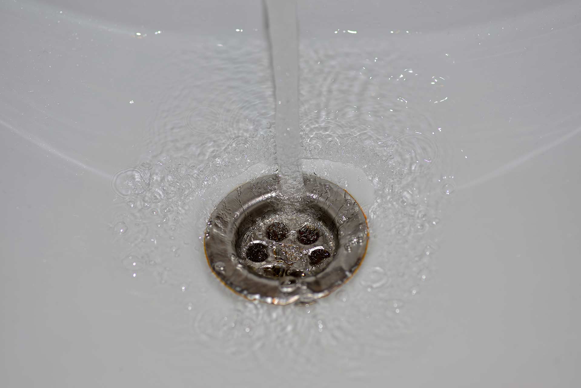 A2B Drains provides services to unblock blocked sinks and drains for properties in Bishops Hatfield.